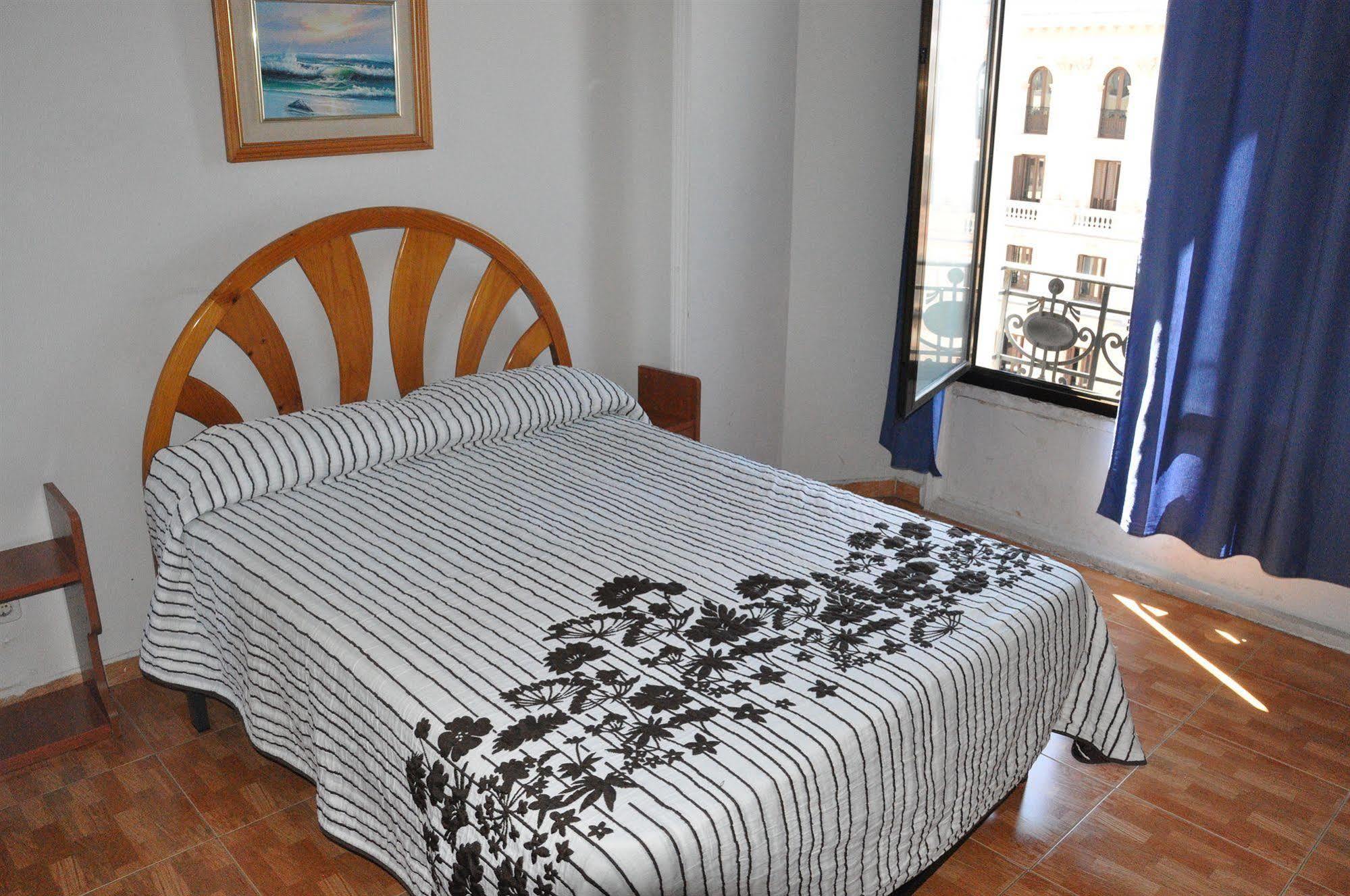 Hostal Miami Madrid Exterior foto